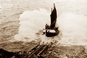 Lifeboatmen: Launching a lifeboat, early 1900s