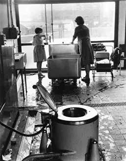 Launderette: LAUNDRETTE IN SHEFFIELD