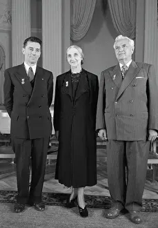 Eugenie: Laureates of the international Lenin prize For