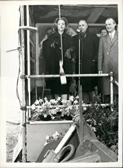 Hemel: Lauren Bacall, cinema construction, Hemel Hempstead, UK