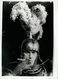 Camelot: Laurence Harvey as King Arthur, smoking during break