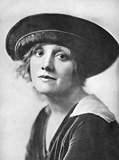 Laurette: Laurette Taylor