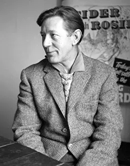 Laurie: Laurie Lee - British Novelist
