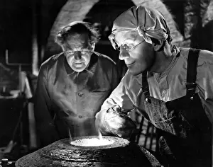 Holloway: THE LAVENDER HILL MOB