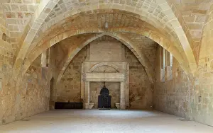 Limoux: Lay refectory, Fontfroide Abbey, Languedoc-Roussillon