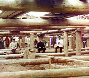 Sluice: Laying concrete for the dam's sluice, original ?