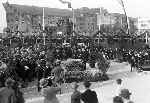 Philipp: Laying of the foundation stone for the Haus des Rundfunks