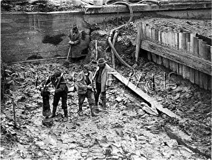 Napton: LAYING A WATER MAIN
