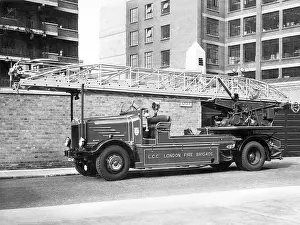 100ft: LCC-LFB 100ft mechanical turntable ladder (TL)