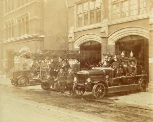 Superintendents: LCC-LFB engines and crews, Whitechapel fire station