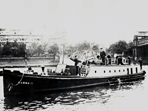 Gamma: LCC-LFB fireboat Gamma II on River Thames