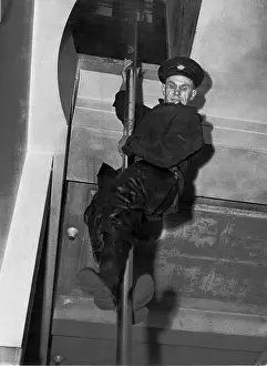Firemans: LCC-LFB Fireman using the sliding pole