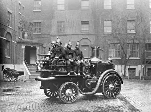 Shand: LCC-LFB Motorised Fire King fire engine