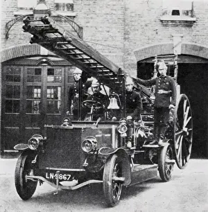 Extinguisher: LCC-LFB motorised pump-escape at Greenwich