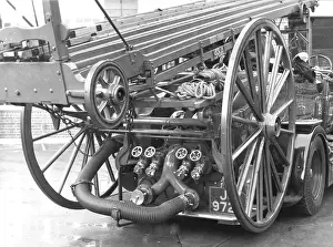 Safer: LCC-LFB motorised pump-escape with pneumatic tyres