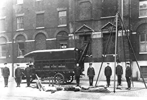 Sewer: LCC-LFB Southwark's breakdown lorry and crew