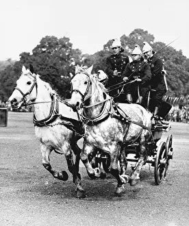 Coachmen: LCC-LFB steam fire engine racing in Hyde Park