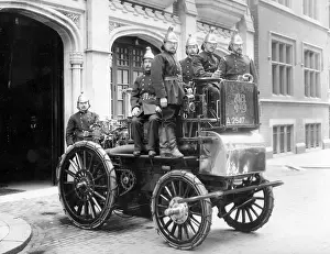 Whitefriars: LCC-LFB Whitefriars fire station with Fire King pump