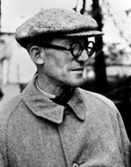 Mantel: Le Corbusier