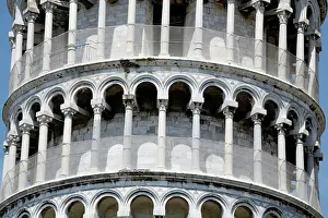 Miracles: Leaning Tower of Pisa