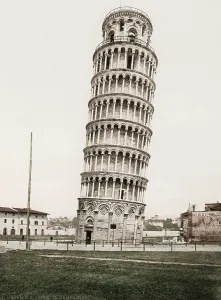 Pisa: Leaning tower of Pisa, Italy