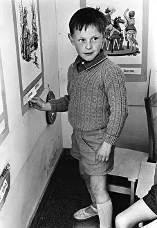 Sixtiesroger: Learning to read at Sibford School, Banbury