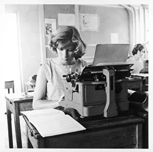 Secretarial: LEARNING TO TYPE