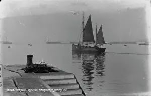 Torquay: Leaving Torquay Harbour