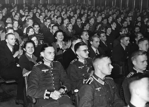 Applaud: Lecture series of the Wehrmacht, 1941