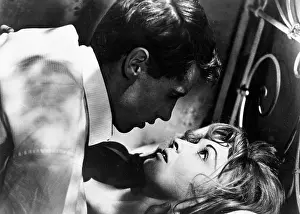 Nyree: Two Left Feet (1963)