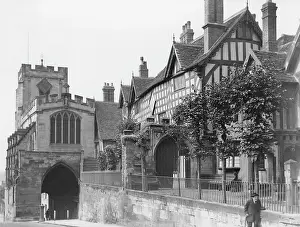 Almshouses: Leicester Almshouses