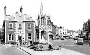 Buzzard: Leighton Buzzard, the Cross c1965