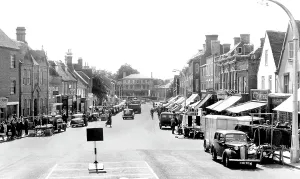 Buzzard: Leighton Buzzard, High Street c1955