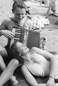 Girlfriend: Leisure time in a beach in Berlin, 1942