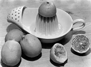 Squeezed: LEMON SQUEEZER 1930S
