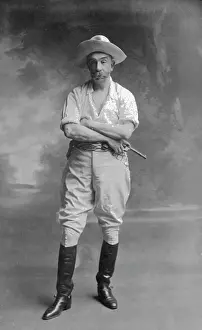 Frontiersman: Full length portrait of a cowboy