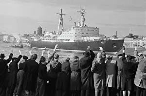 Neva: Lenin nuclear-powered icebreaker