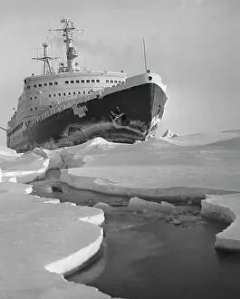 Kunov: Lenin nuclear-powered icebreaker