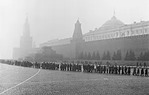 Queue: Lenin's Mausoleum, 1986