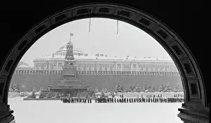 Queue: To Lenin's Mausoleum, 1987