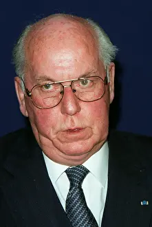 Lennart: Lennart Meri