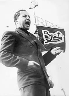 Degrelle: Leon Degrelle, 1938