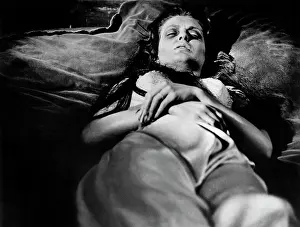 Gage: Leona Gage - actress