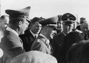 Schnitzler: Leonardo Conti during the visit of a resettlement camp