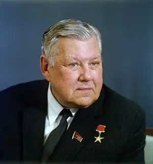 Savostyanov: Leonid Sobolev, 1970