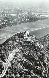 Doebling: Leopoldsberg with the church and the Danube in the