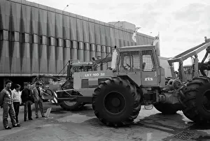Tractors: Lesdrevmash-89 International Exhibition