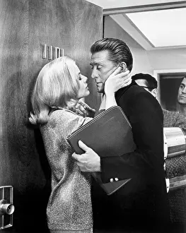 Parrish: Leslie Parrish - Kirk Douglas - celebrity