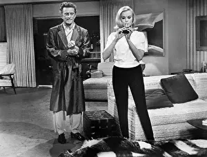 Pajamas: Leslie Parrish - Kirk Douglas - celebrity