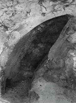 Nunn: Lesnes Abbey - Refectory Hatch